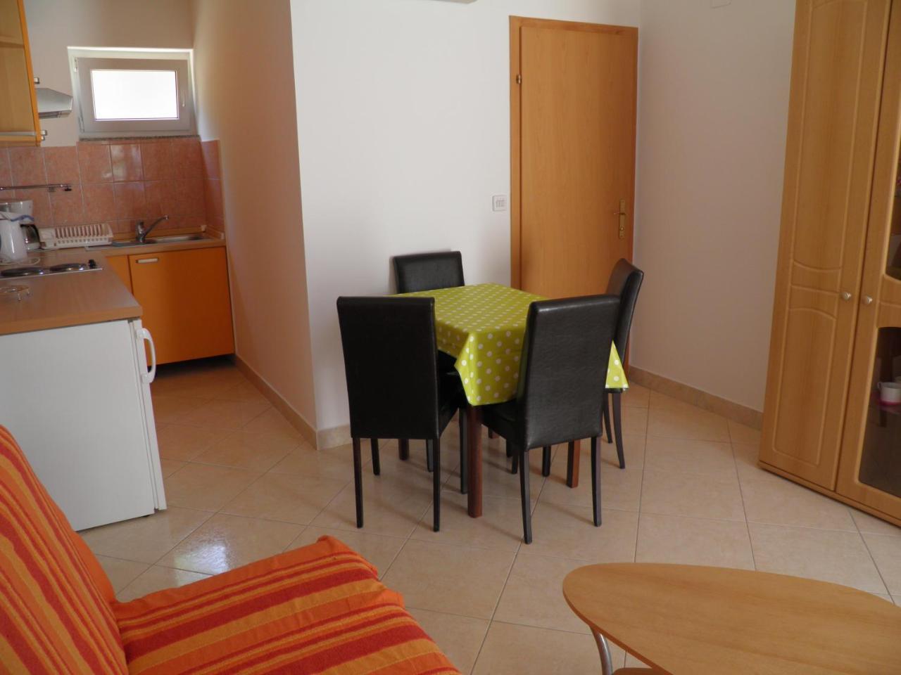 Apartments Pintar Zarok Baška Exteriér fotografie